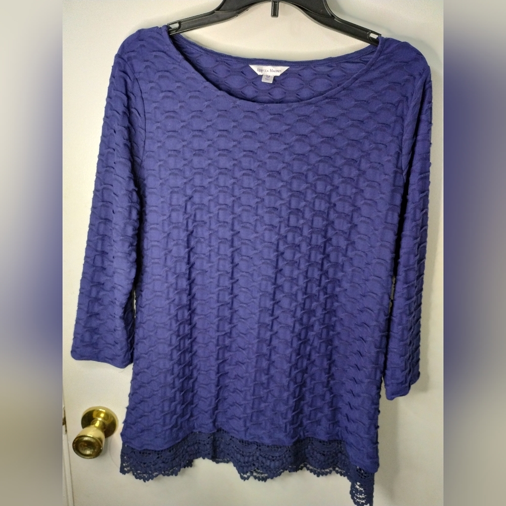 Rebecca Malone‎ Women Size Medium Blue Lace Hem Top